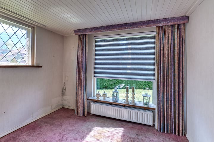 Hoekwoning te koop: Ir. De Blocq van Kuffelerstraat 1, Harderwijk