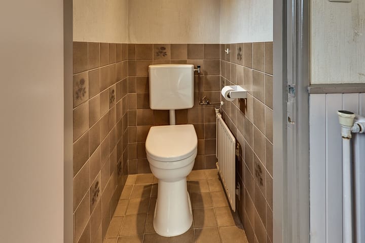 Hoekwoning te koop: Ir. De Blocq van Kuffelerstraat 1, Harderwijk