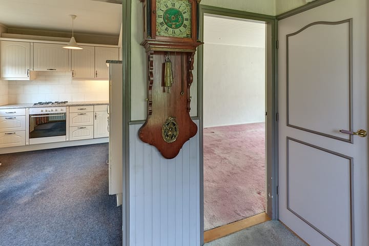 Hoekwoning te koop: Ir. De Blocq van Kuffelerstraat 1, Harderwijk