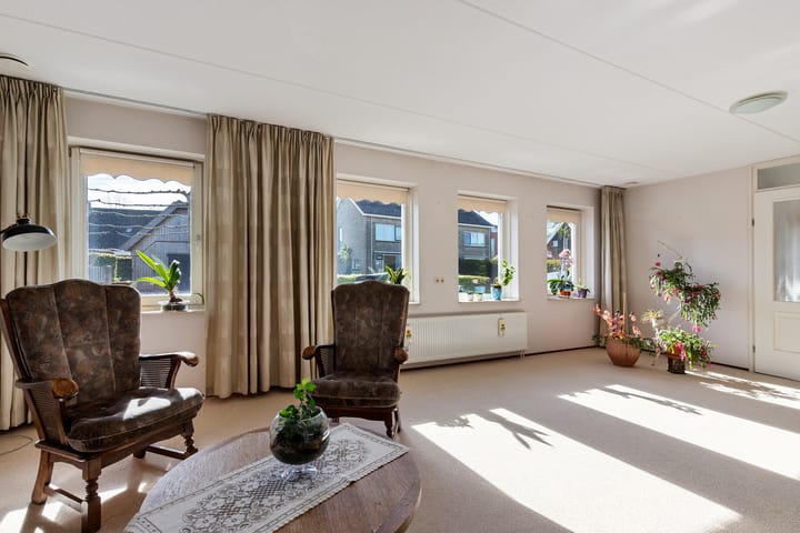 Hoekwoning te koop: Kade 8, Sint Nicolaasga