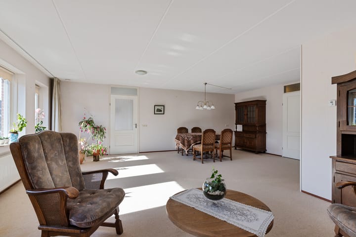 Hoekwoning te koop: Kade 8, Sint Nicolaasga