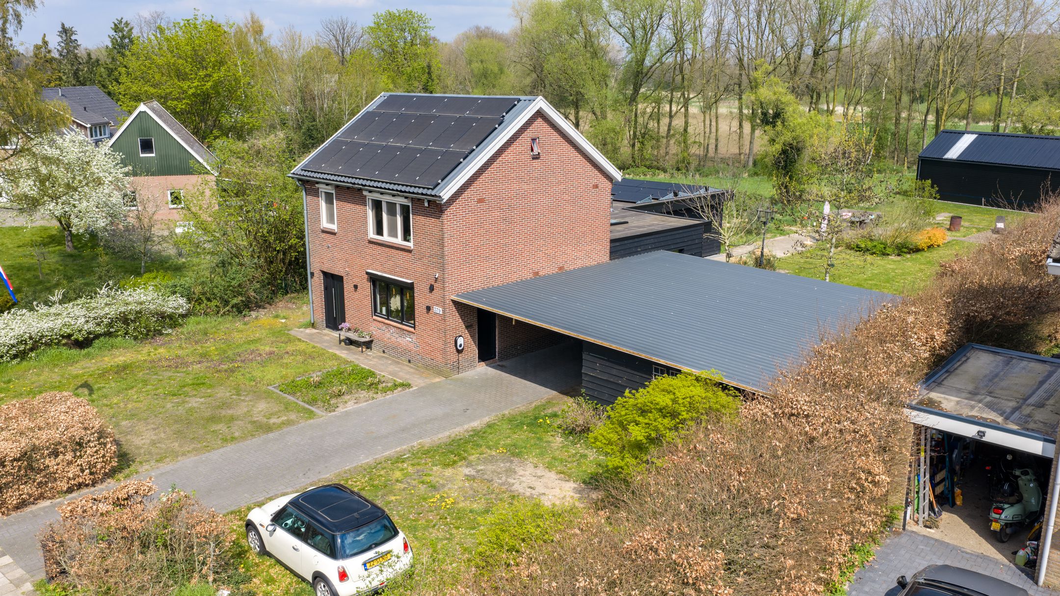 Photo 39 of Gronausestraat 379