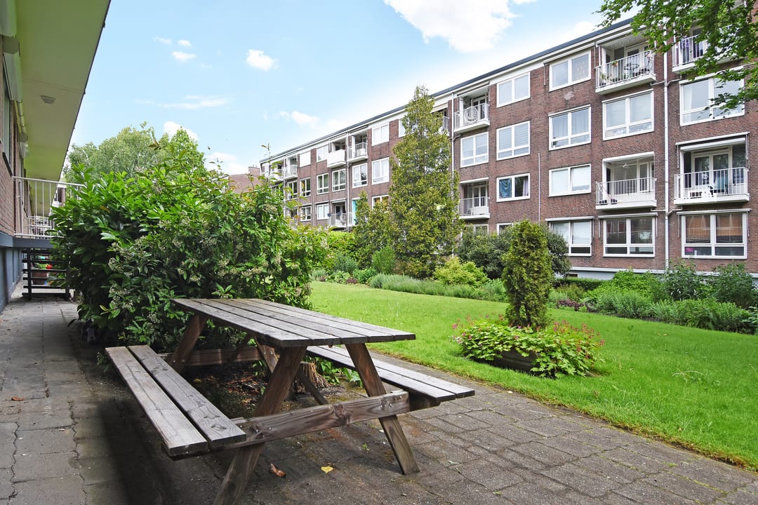 Photo 32 of Van Blommesteinstraat 12