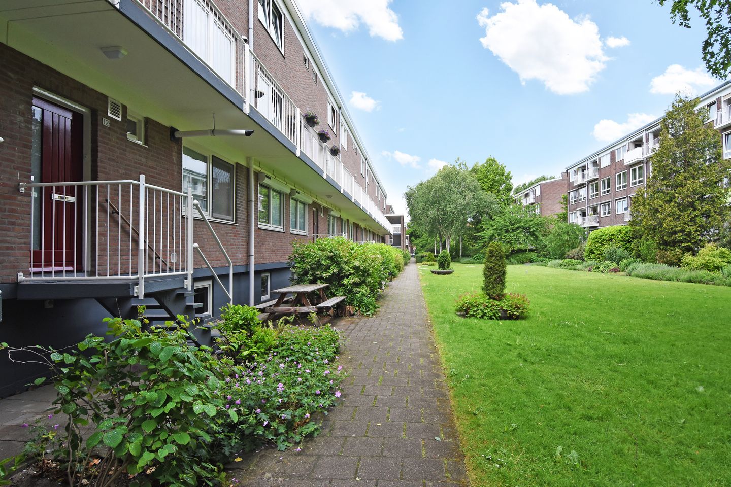 Photo 35 of Van Blommesteinstraat 12
