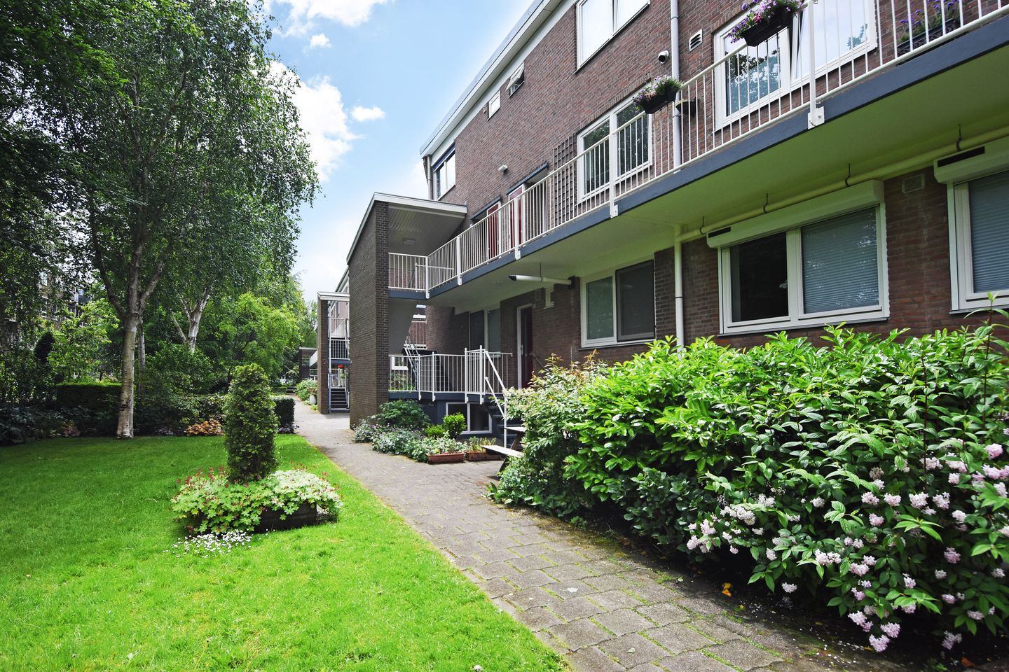 Photo 34 of Van Blommesteinstraat 12