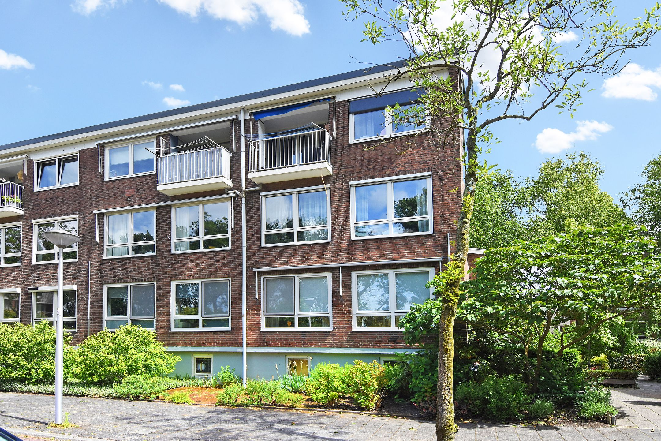 Photo 36 of Van Blommesteinstraat 12