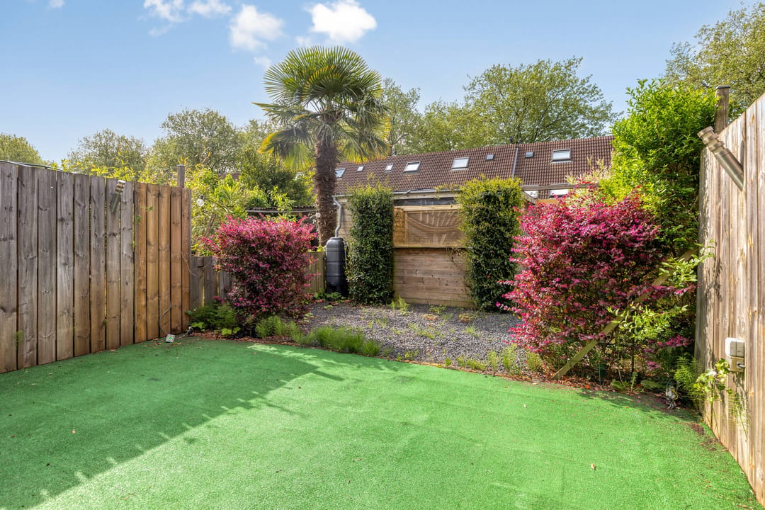 Child-Friendly Family Home with Deep Southwest-Facing Garden — 28