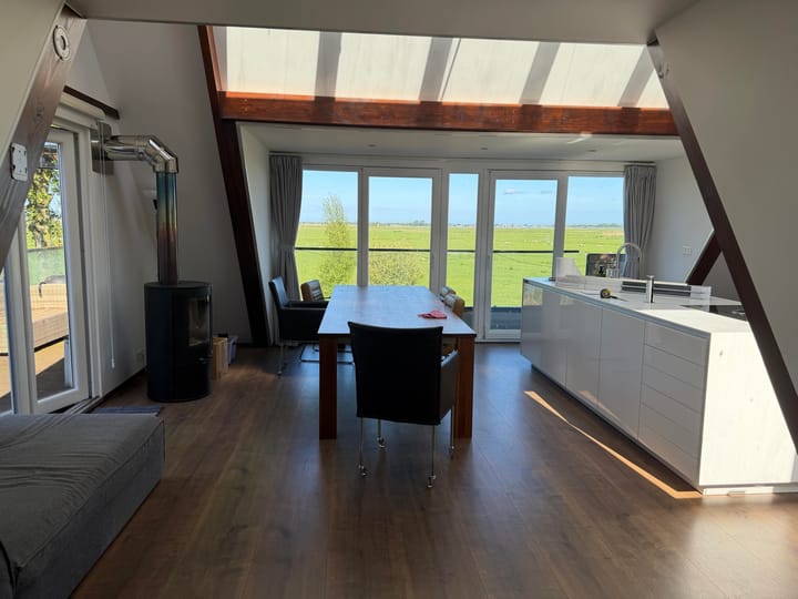 Photo 2 of Woude 24