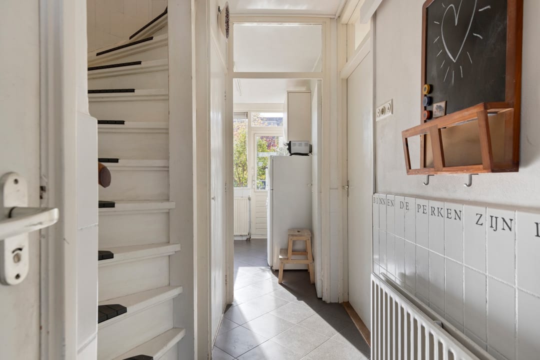Photo 8 of Weberstraat 15