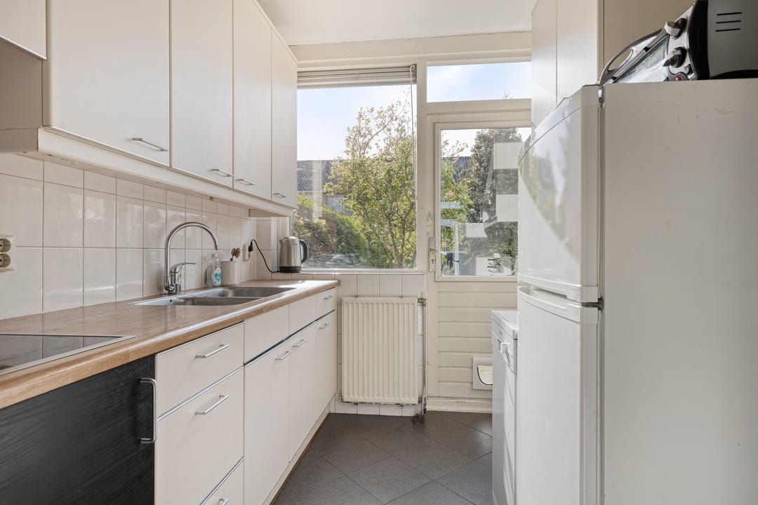 Photo 17 of Weberstraat 15