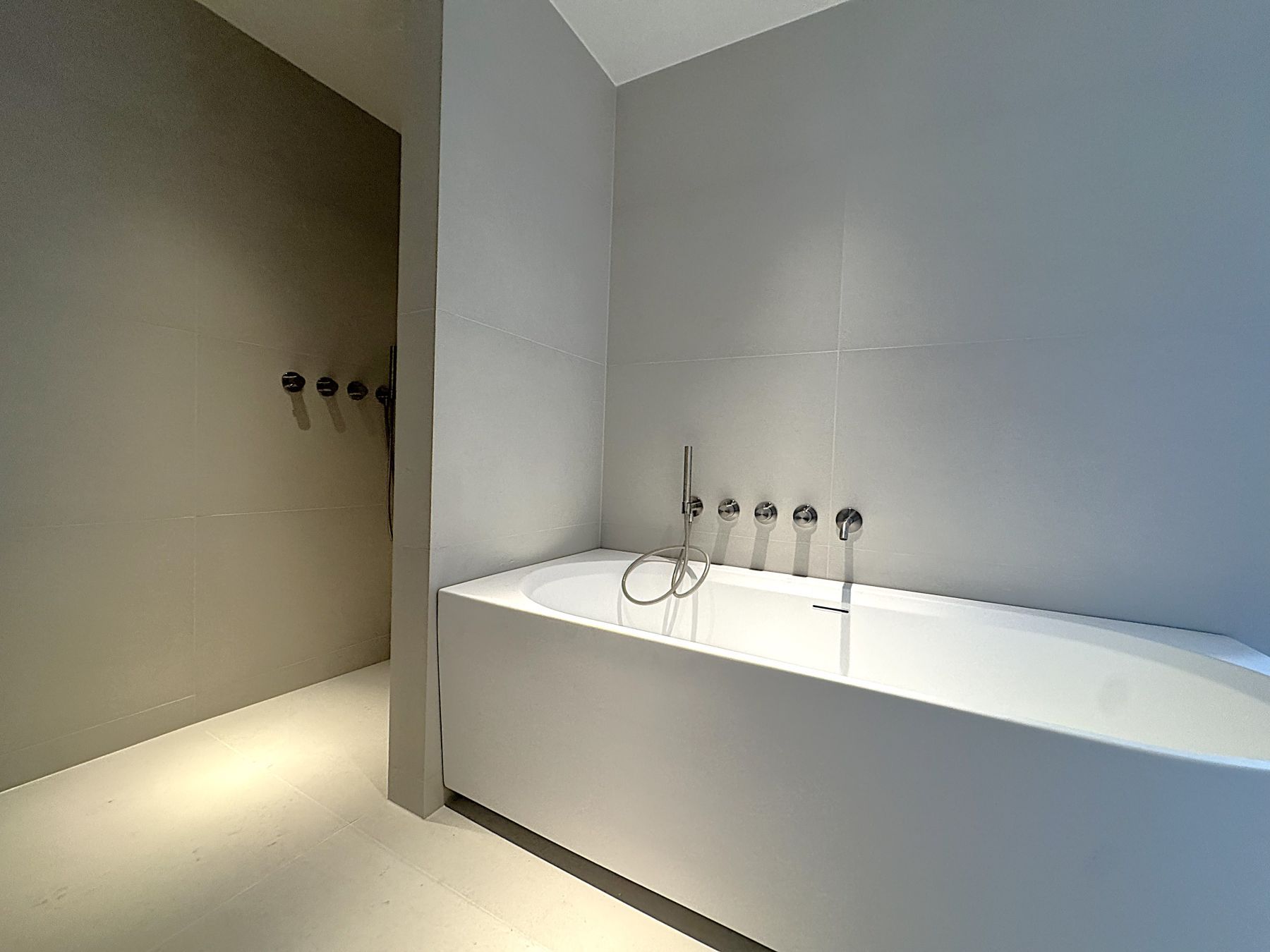 Photo 18 of Beethovenstraat 8-F