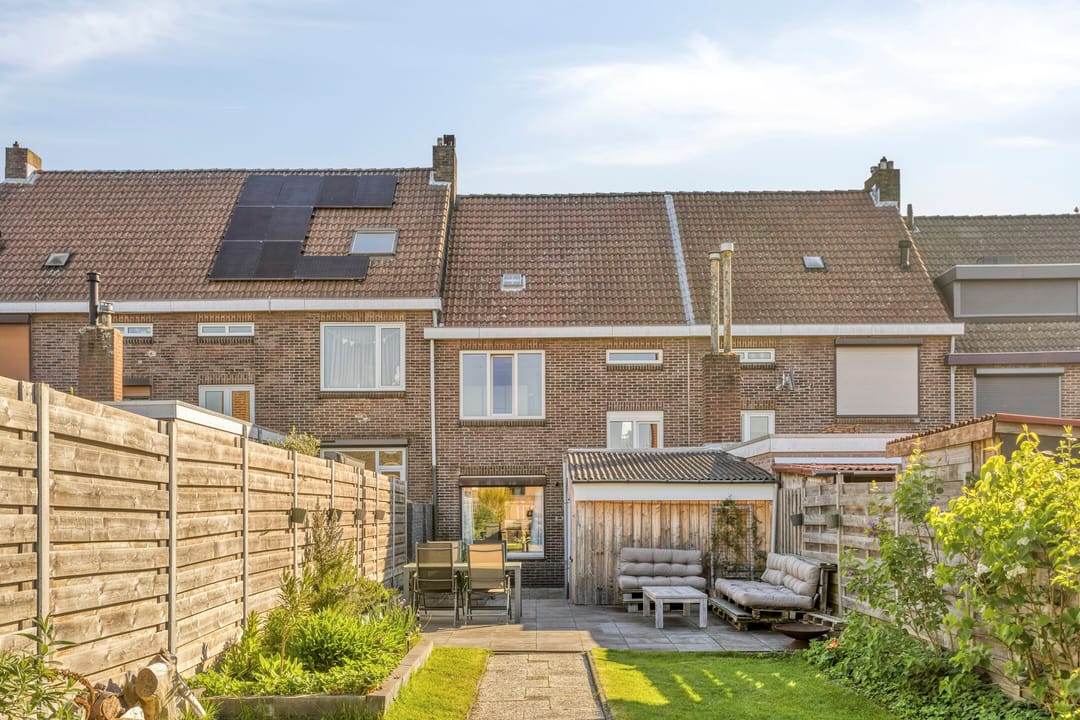 Photo 47 of Emmastraat 122
