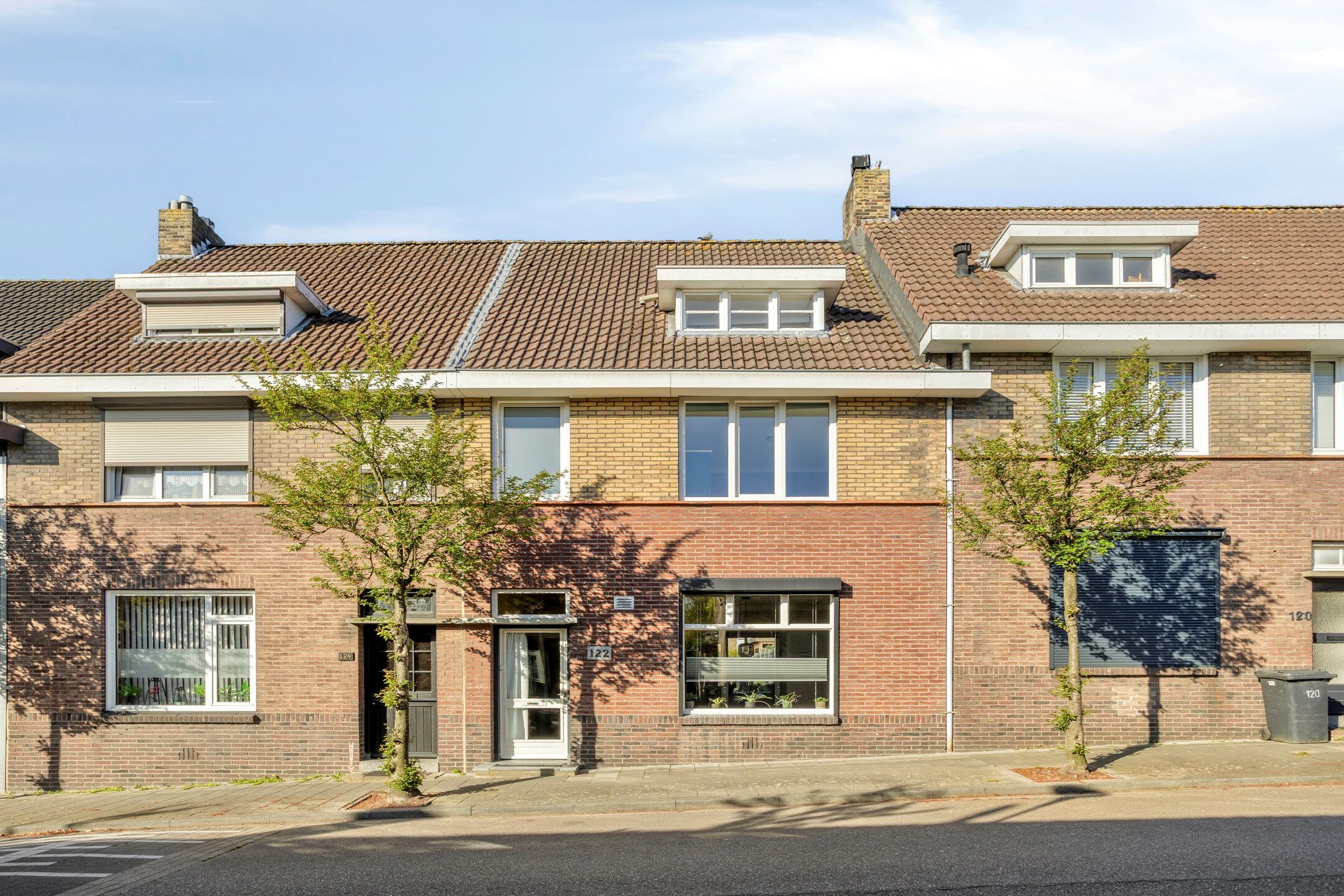 Photo 54 of Emmastraat 122