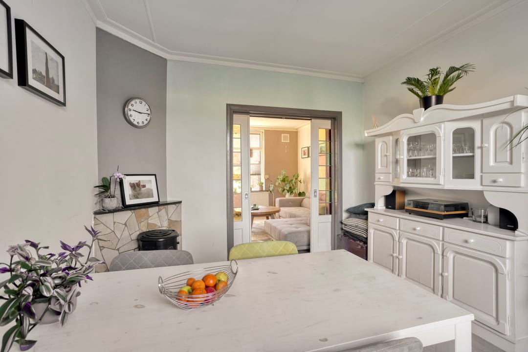 Photo 17 of Emmastraat 122