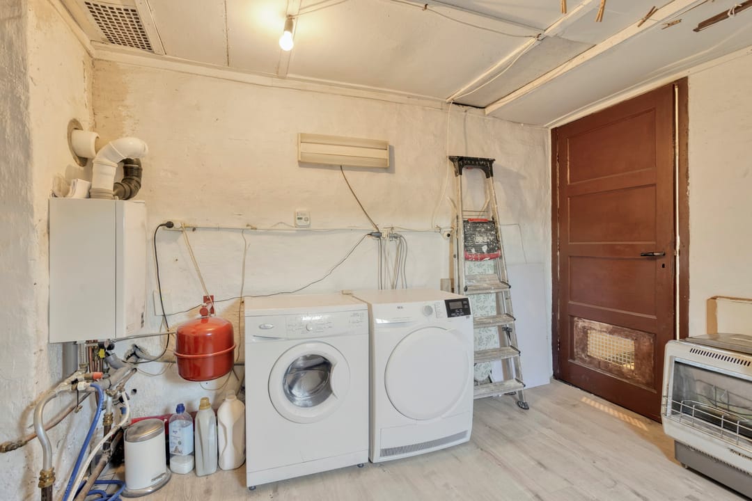 Photo 37 of Emmastraat 122