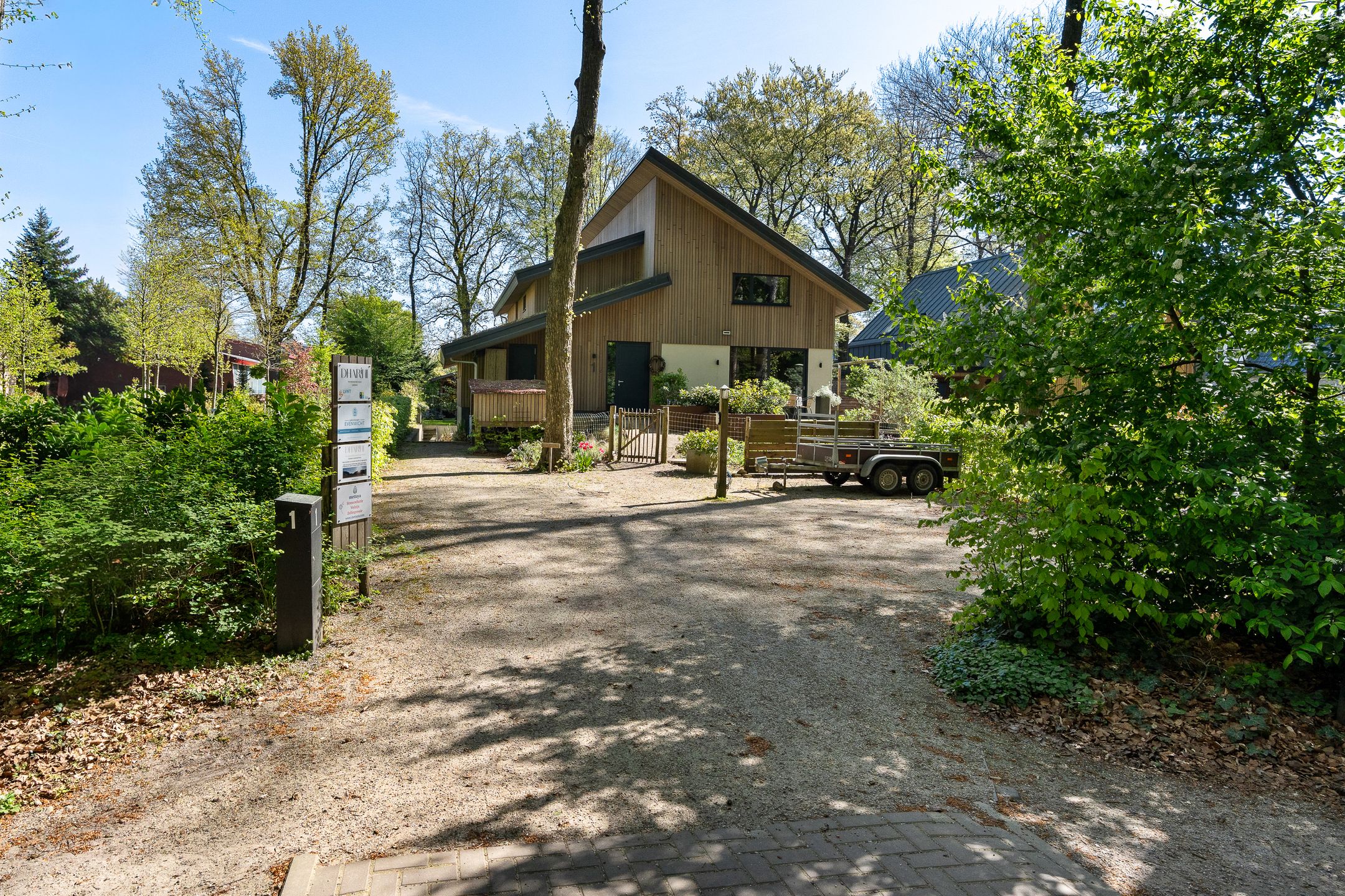 Kerklaan 1 