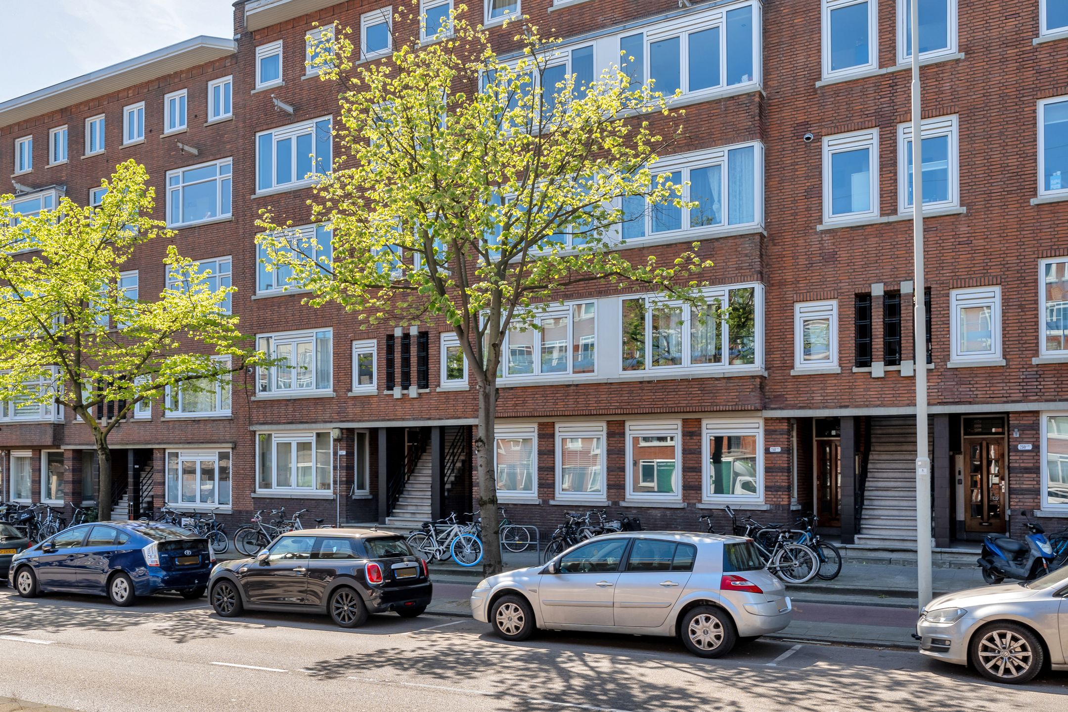 Spacious Double Upper Apartment with 3 Bedrooms and Renovation Potential — 24