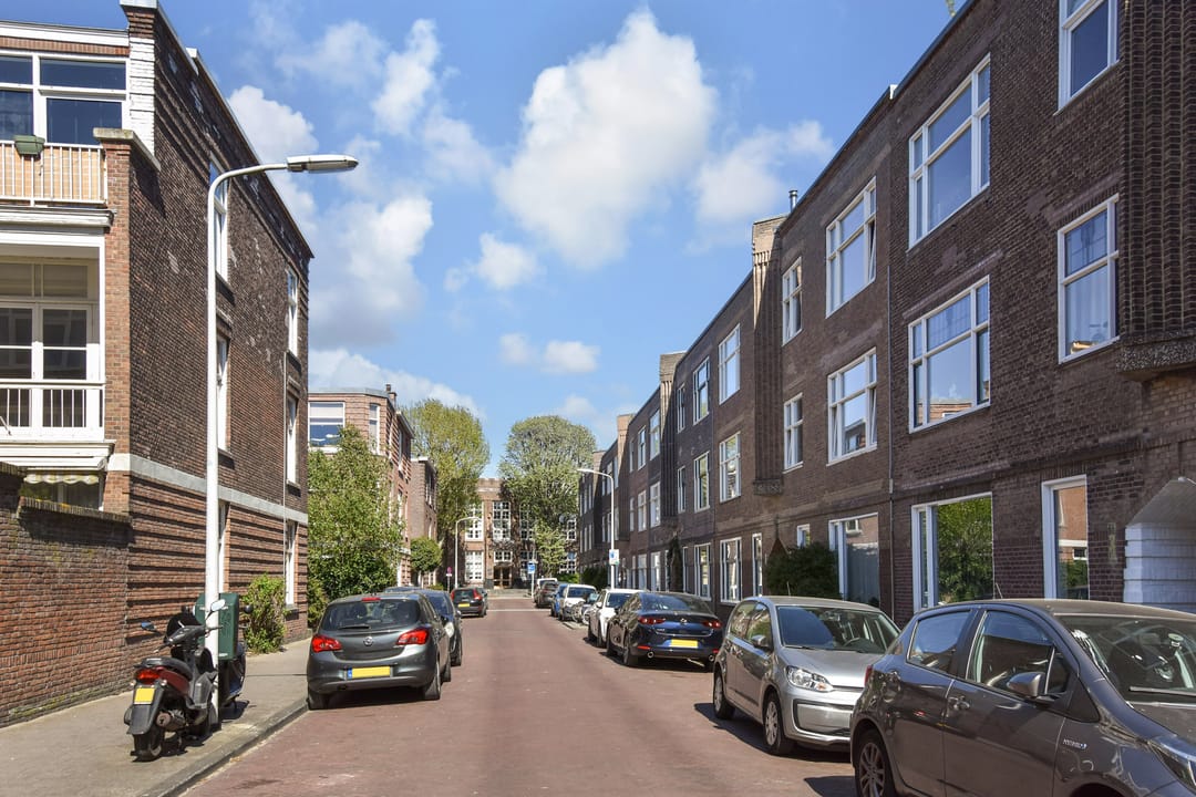 Ground Floor Apartment with Sunny Southeast-Facing Garden in Popular Bomenbuurt — 31