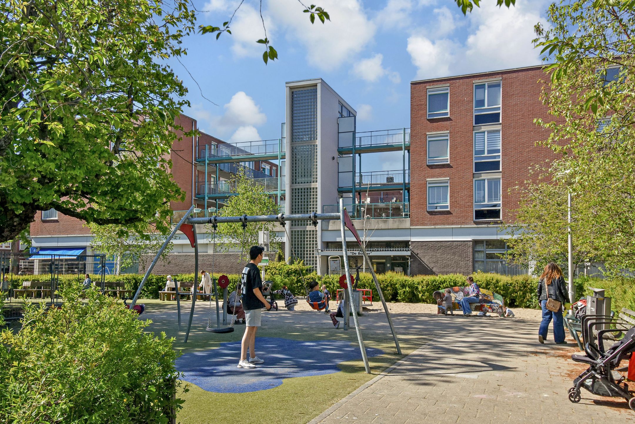 Ground Floor Apartment with Sunny Southeast-Facing Garden in Popular Bomenbuurt — 33