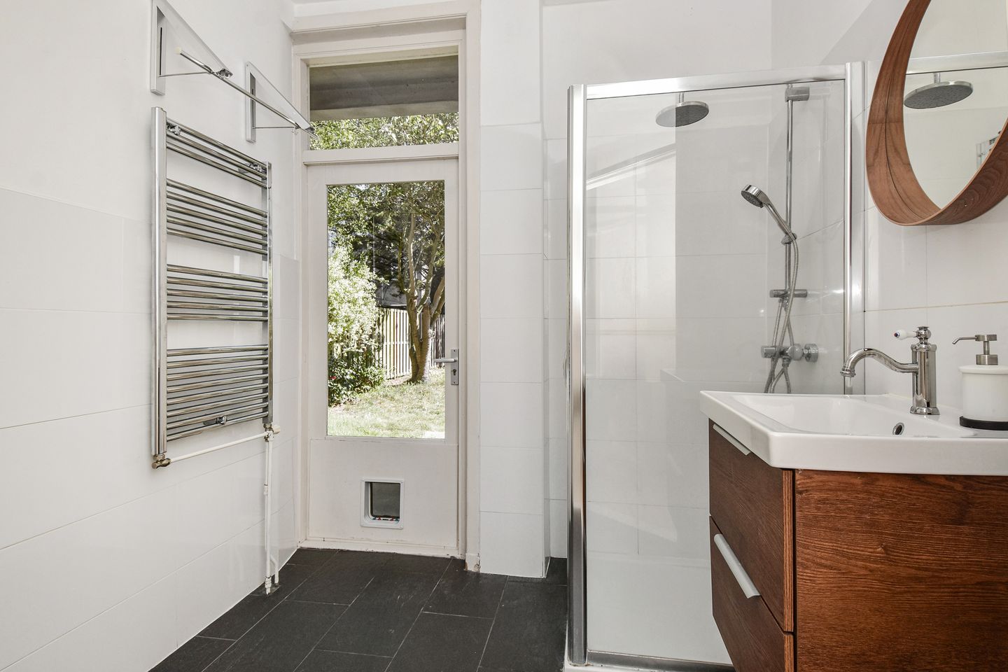 Ground Floor Apartment with Sunny Southeast-Facing Garden in Popular Bomenbuurt — 25