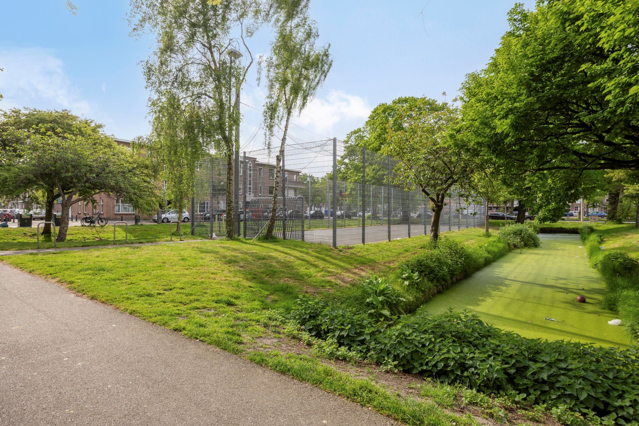 Move-in Ready Ground Floor Apartment with 2 Bedrooms and Sunny Backyard — 27