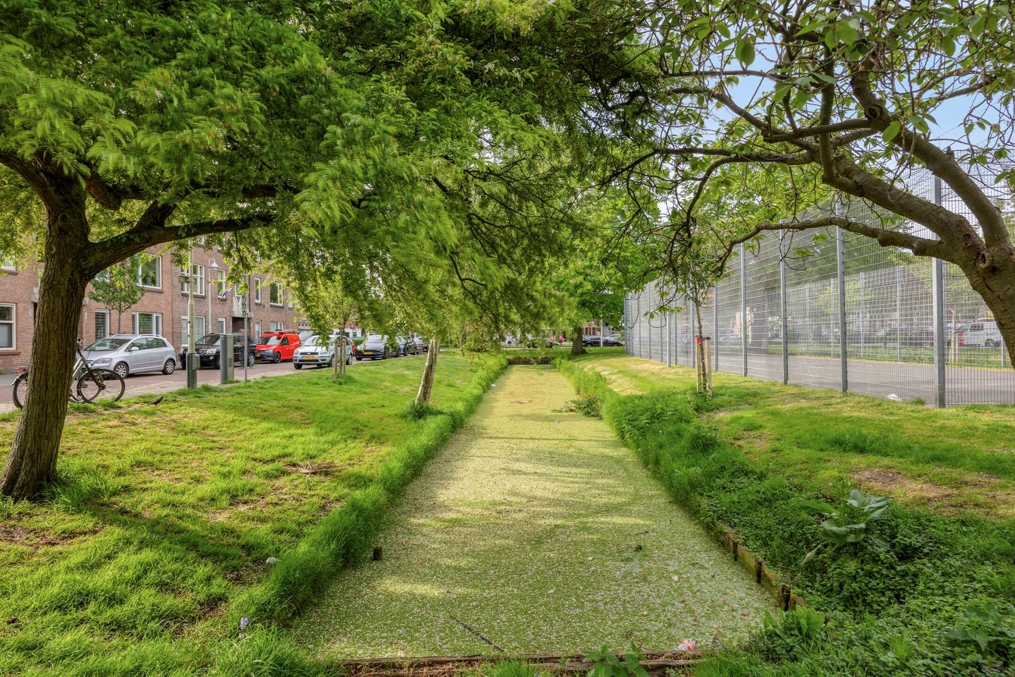 Move-in Ready Ground Floor Apartment with 2 Bedrooms and Sunny Backyard — 29