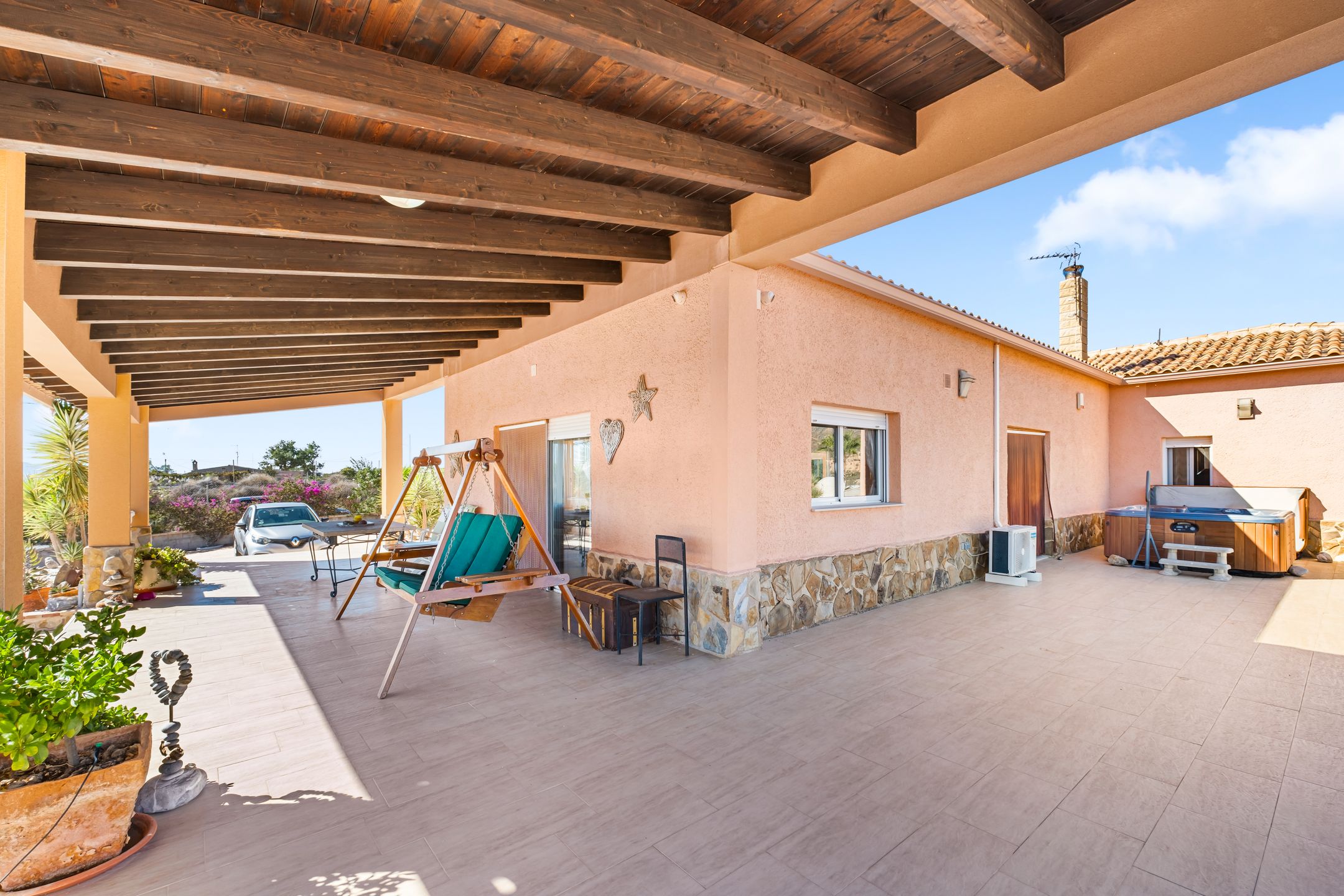 Foto 45 van VILLA TE KOOP