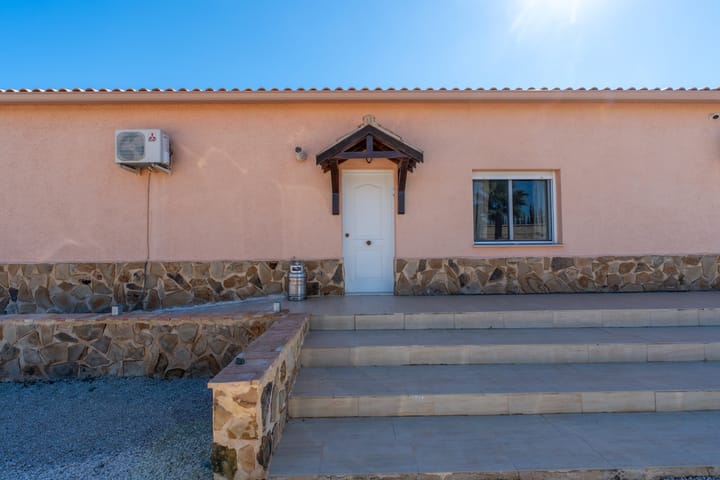 Foto 4 van VILLA TE KOOP
