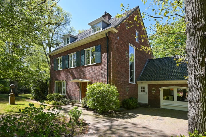 Photo 4 of Raadhuislaan 10