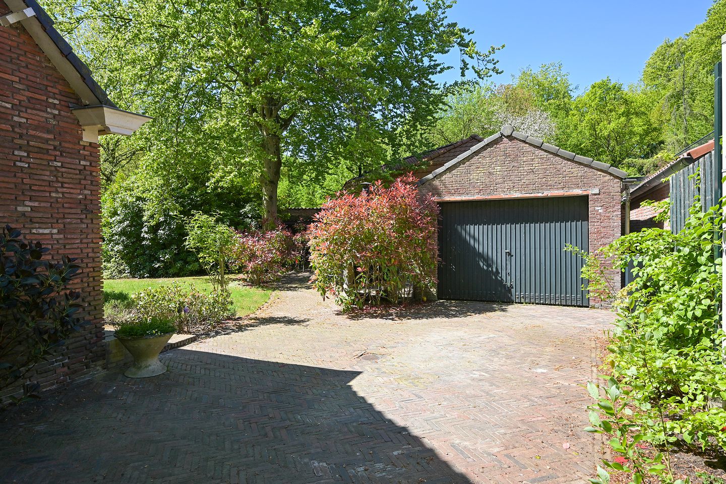 Photo 34 of Raadhuislaan 10