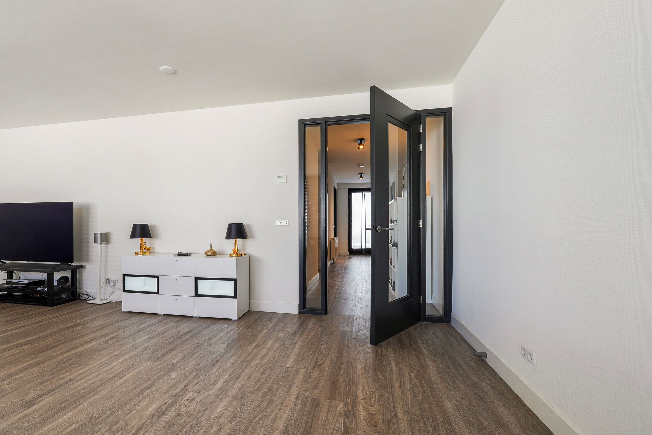 Spacious Apartment with Rooftop Terrace in Kaatsheuvel Center — 14