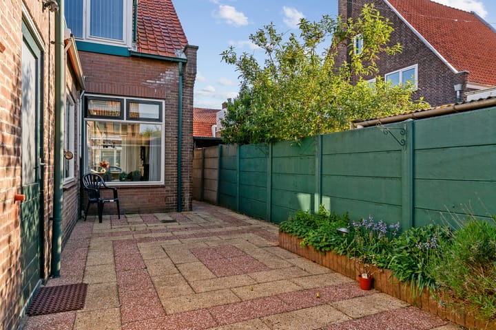 Photo 4 of Admiraal de Ruyterstraat 55