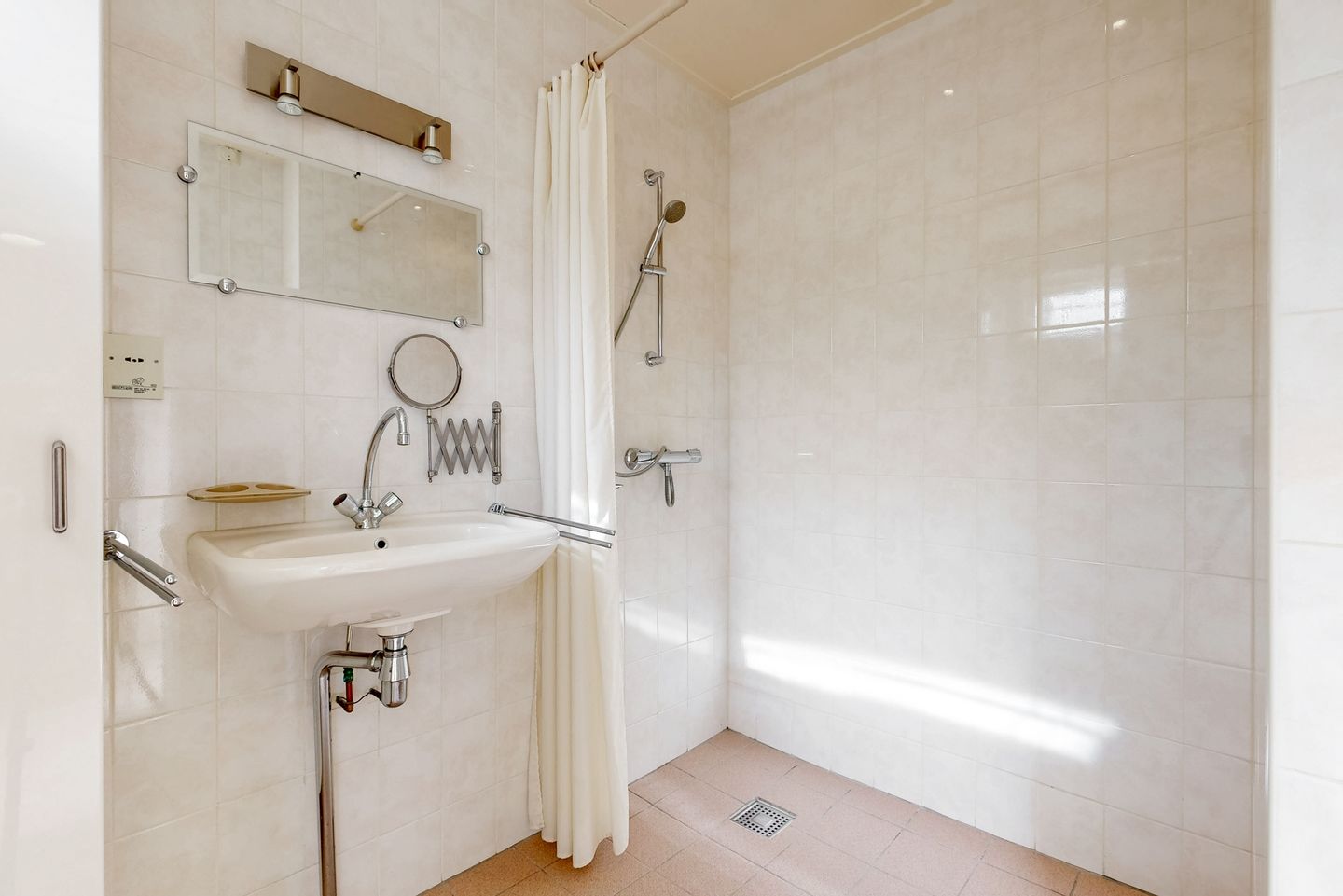 Photo 14 of Admiraal de Ruyterstraat 55