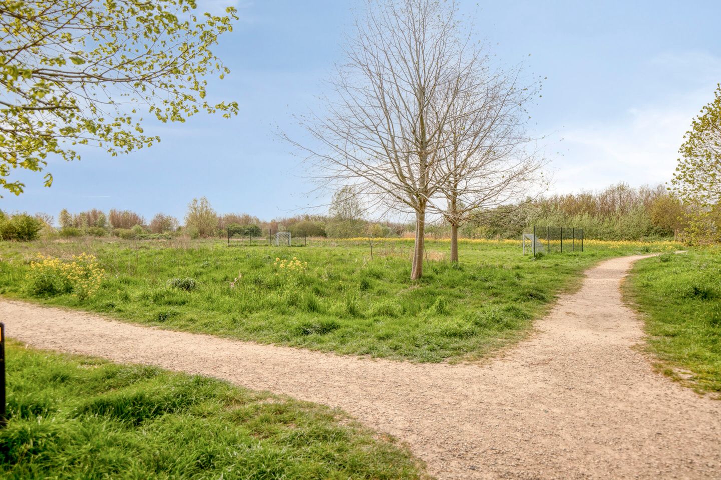 Spacious Four-Bedroom Semi-Detached Home with Countryside Views in Ridderkerk — 35