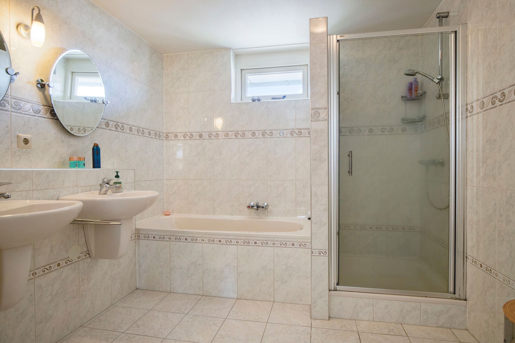 Spacious Four-Bedroom Semi-Detached Home with Countryside Views in Ridderkerk — 18