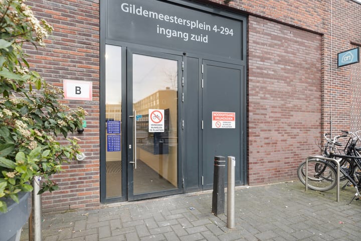 Photo 2 of Gildemeestersplein 70