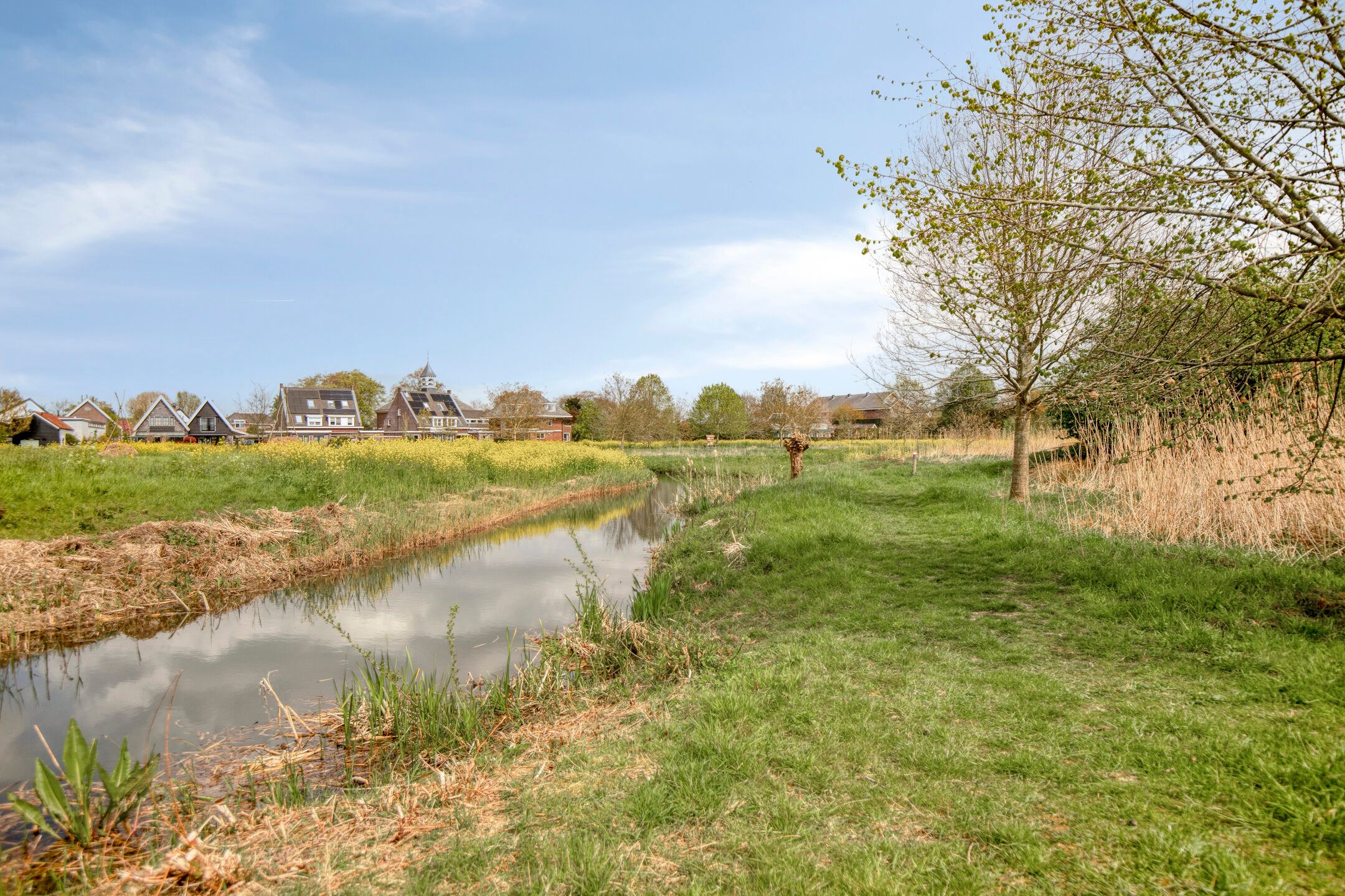 Spacious Four-Bedroom Semi-Detached Home with Countryside Views in Ridderkerk — 36