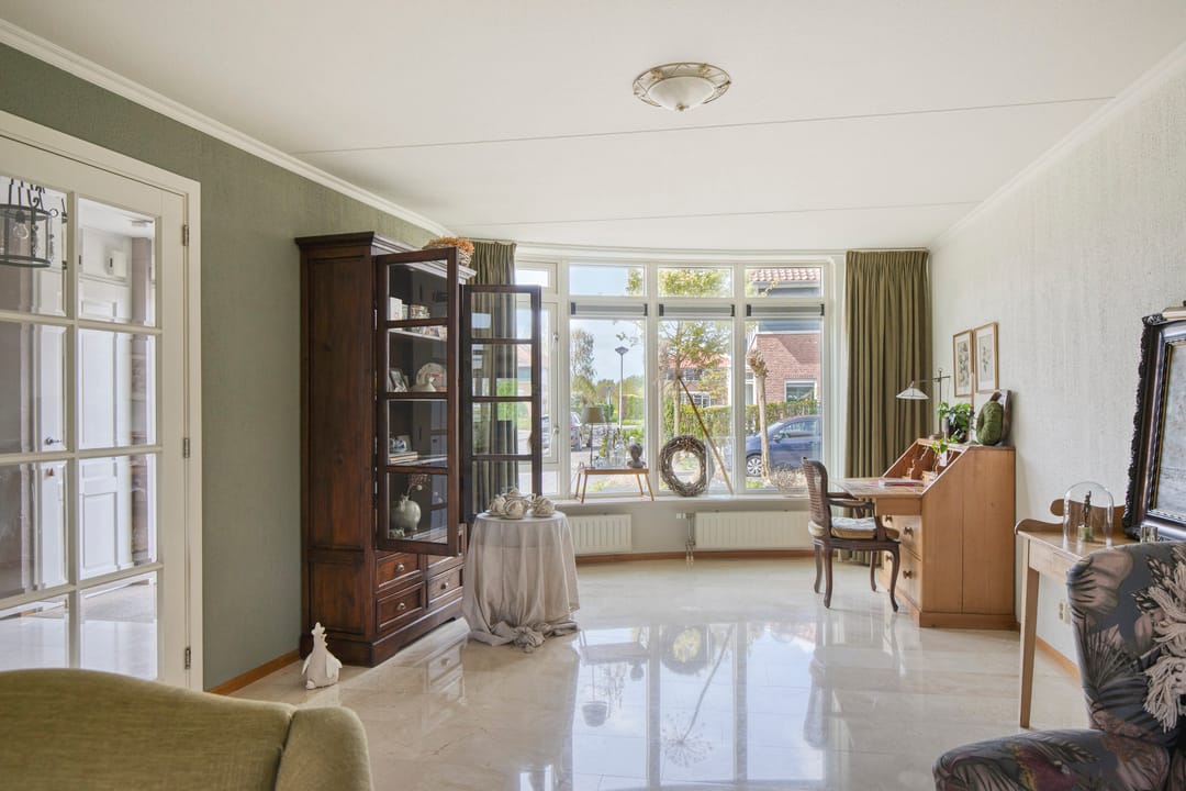 Spacious Four-Bedroom Semi-Detached Home with Countryside Views in Ridderkerk — 8