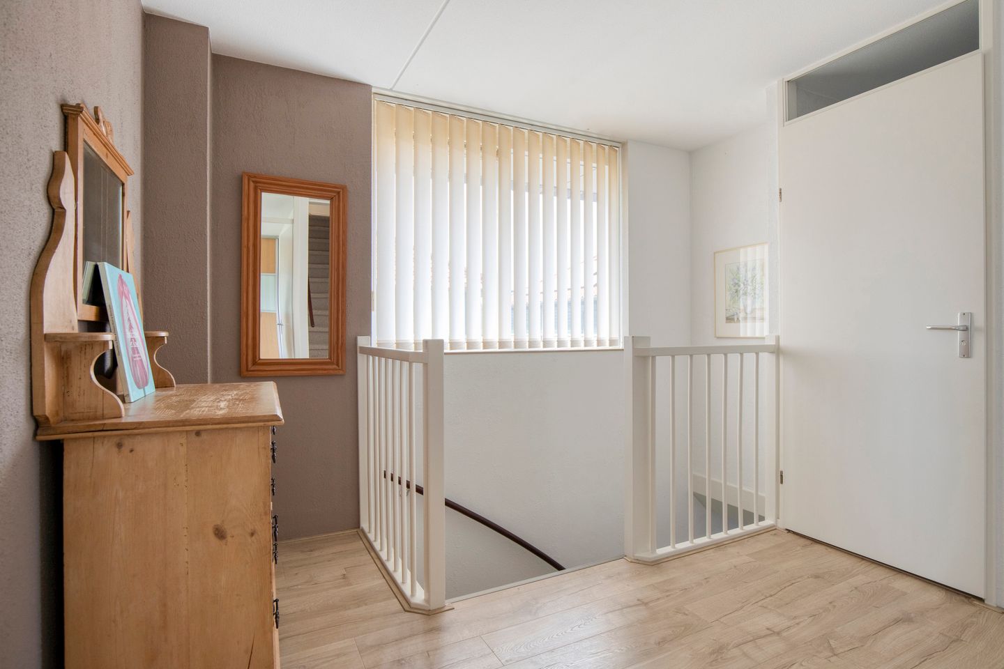 Spacious Four-Bedroom Semi-Detached Home with Countryside Views in Ridderkerk — 14