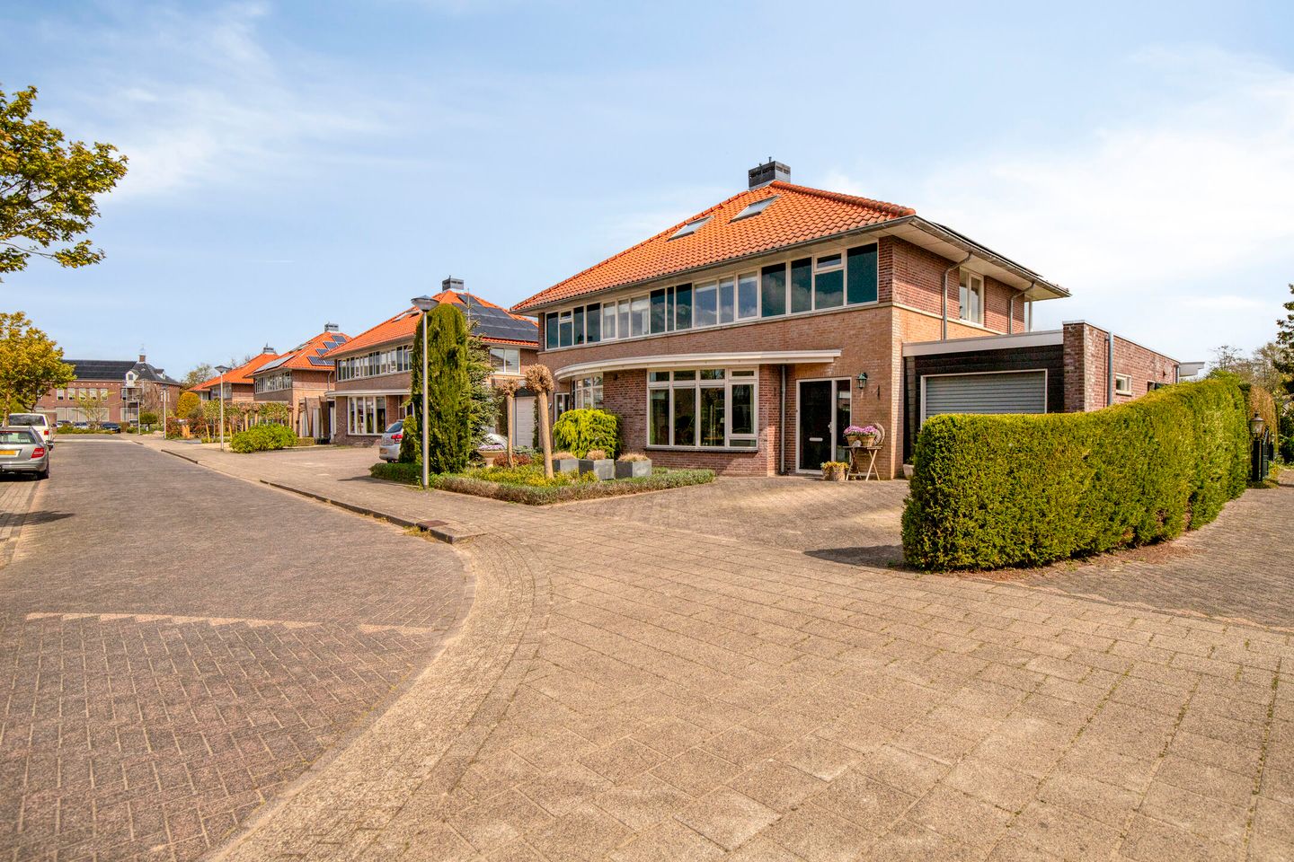 Spacious Four-Bedroom Semi-Detached Home with Countryside Views in Ridderkerk — 40