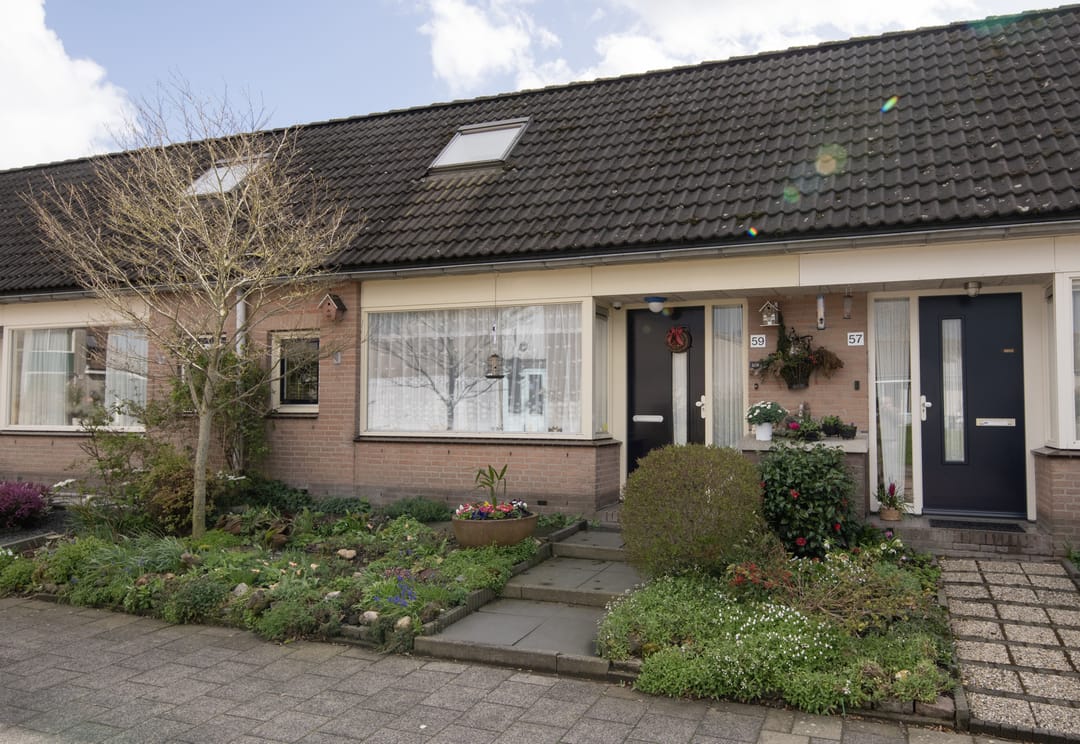 Photo 2 of Burgemeester Diepenhorststraat 59