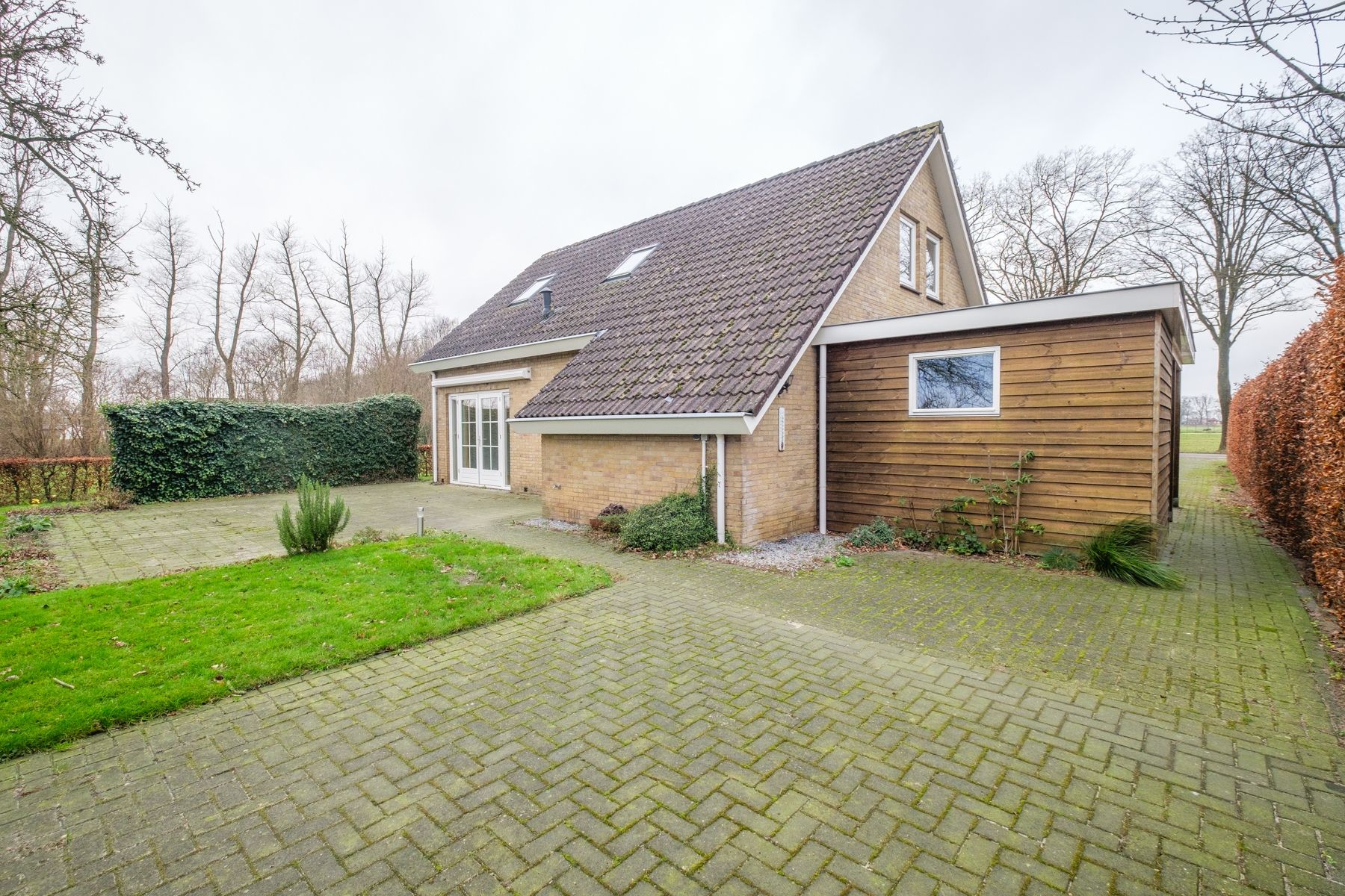 Photo 30 of Oosteinde 64-A