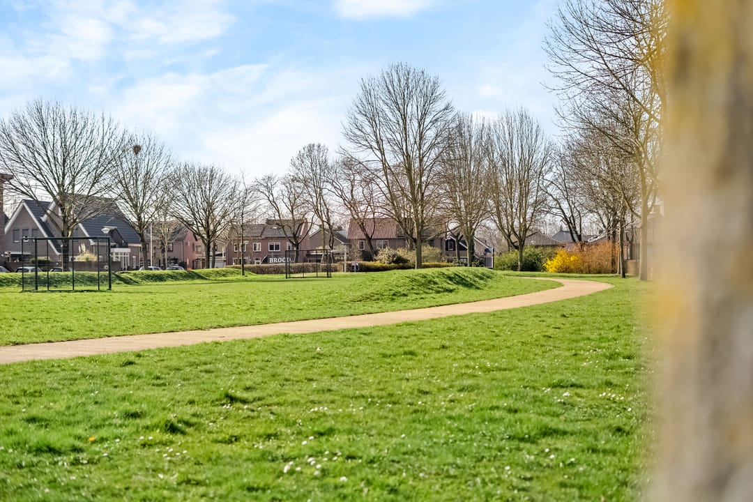 Photo 32 of Zwaard 12