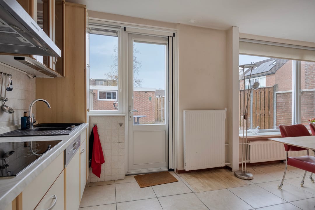 Photo 17 of Carel Vosmaerstraat 12
