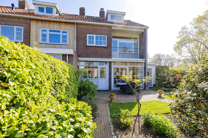 Photo 2 of Van den Vondellaan 86