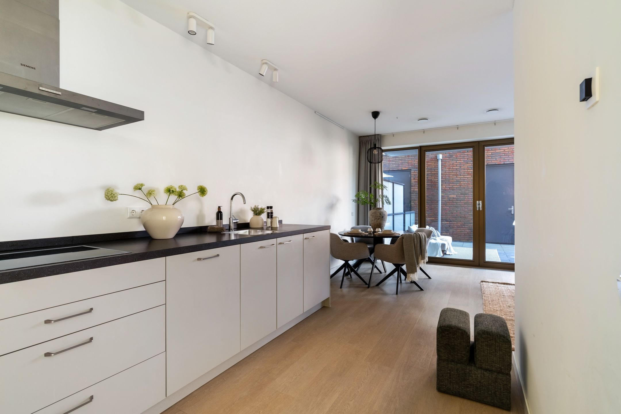 Photo 9 of Brouwhuisstraat 1
