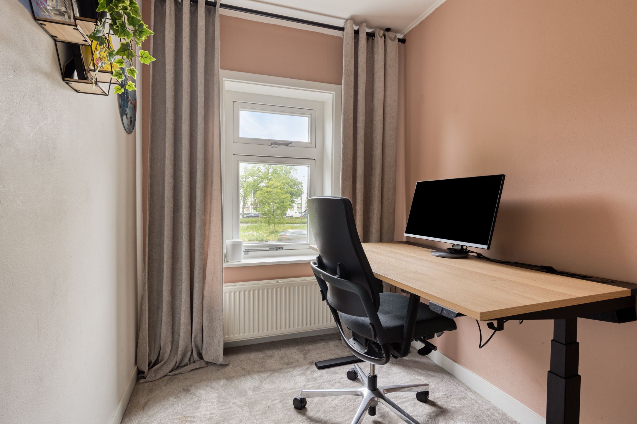 Extended 1930s Family Home in Prime Den Bosch Location — 27