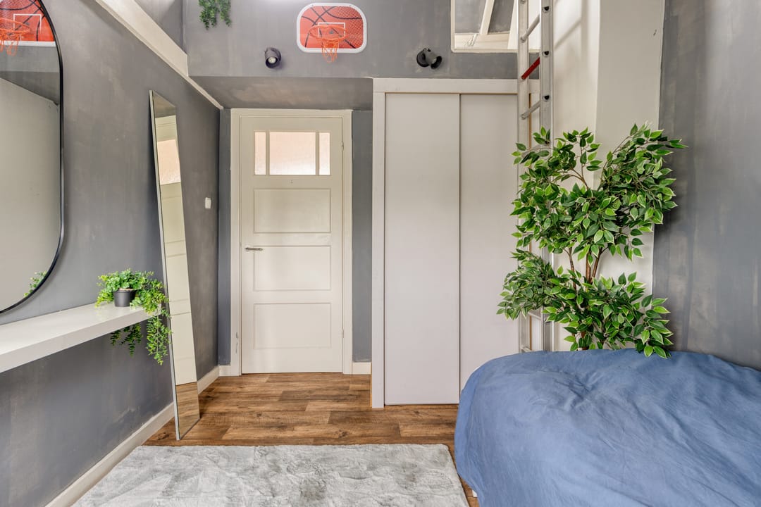 Extended 1930s Family Home in Prime Den Bosch Location — 31
