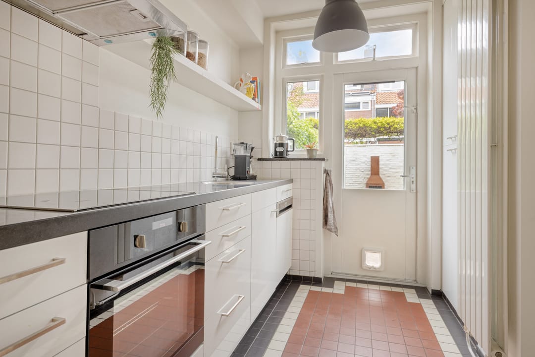 Extended 1930s Family Home in Prime Den Bosch Location — 13