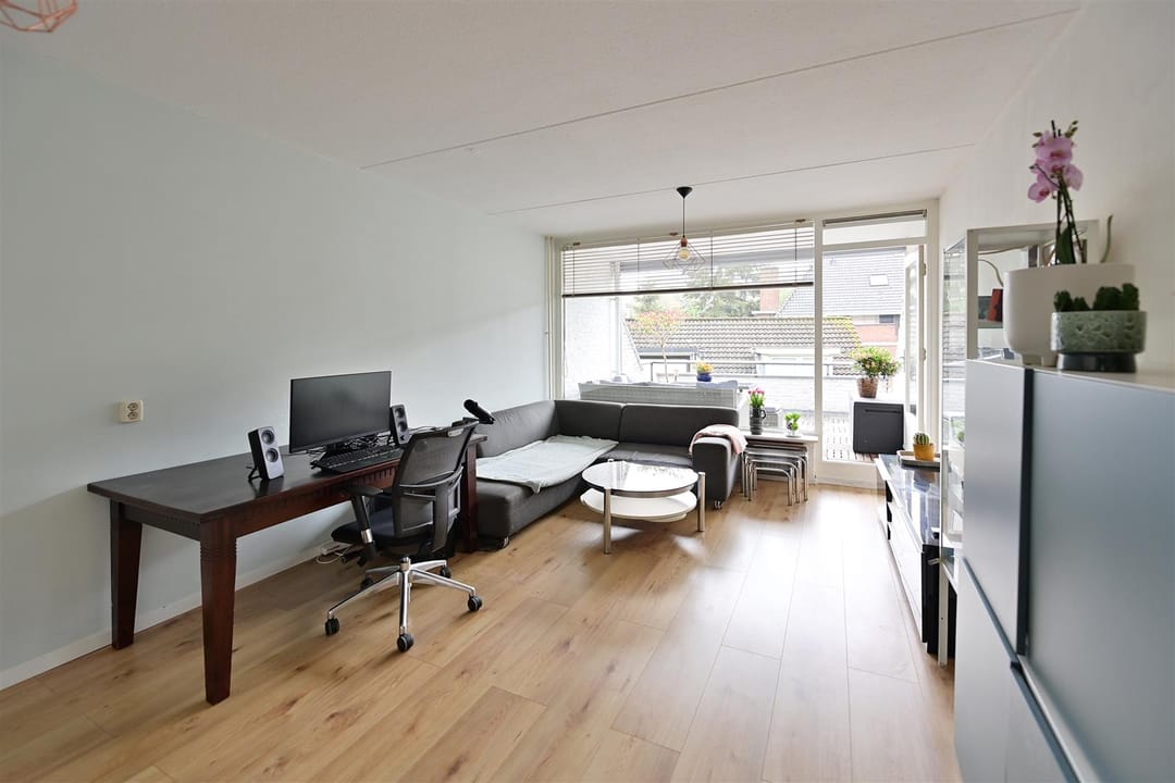 Photo 2 of Prins Bernhardstraat 24